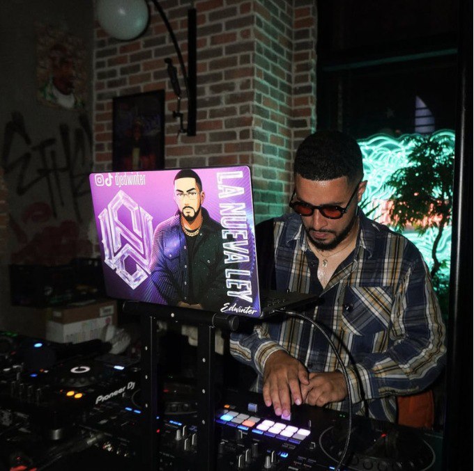 Dominicano Ed Winter es señalado como miembro de red de uno de los 10 fugitivos más buscados del FBI