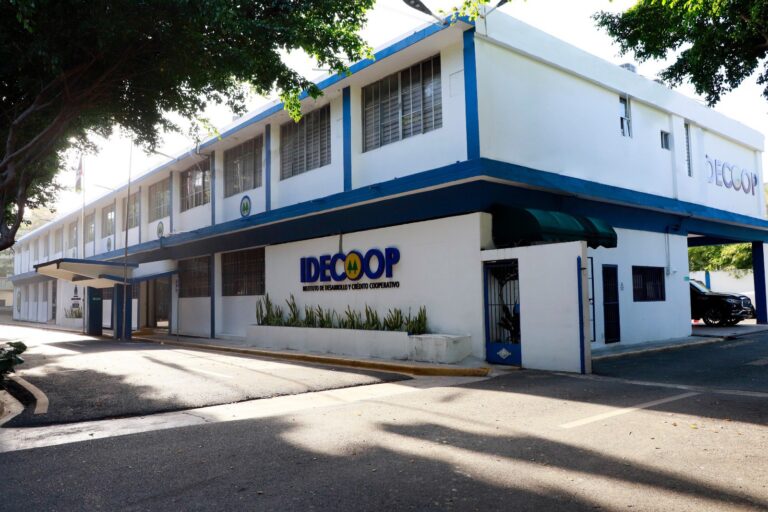 Idecoop: Cooperativas requieren mejores prácticas y digitalización para combatir el lavado de activos