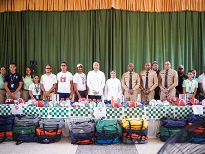 Inefi y Armada fortalecen la educación física en juventud dominicana