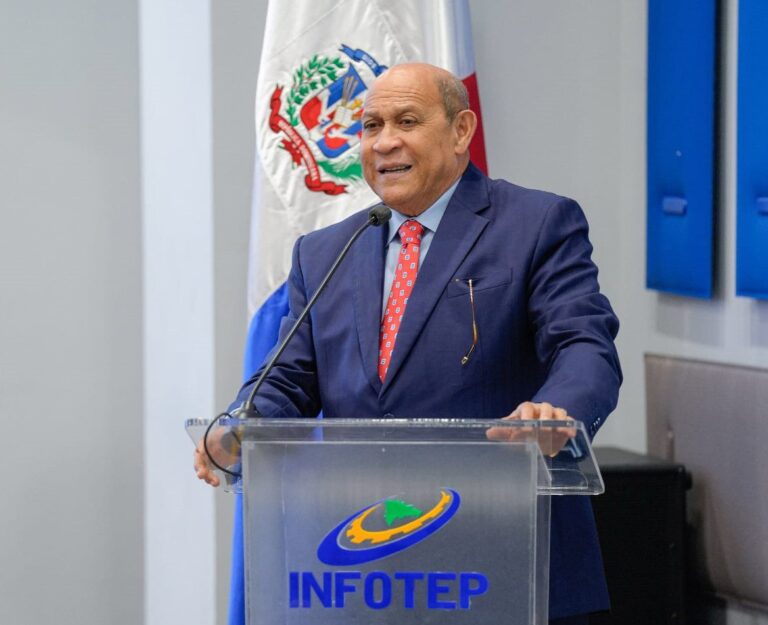 Infotep enfrenta desafíos en contratar docentes de inglés; solo el 38.8% clasifica