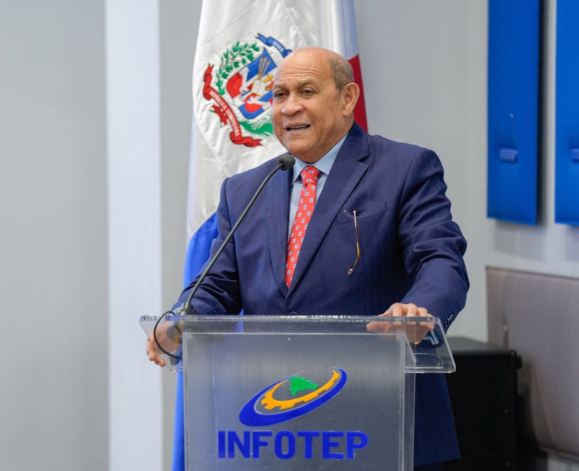 Infotep enfrenta desafíos en contratar docentes de inglés; solo el 38.8% clasifica