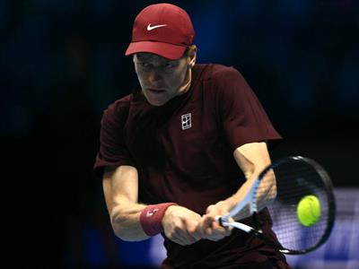 Jannick Sinner doblega a un Auger-Aliassime con problemas físicos