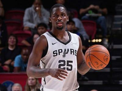 Jones-García brilla con su noche más eficiente en triunfo de los Spurs
