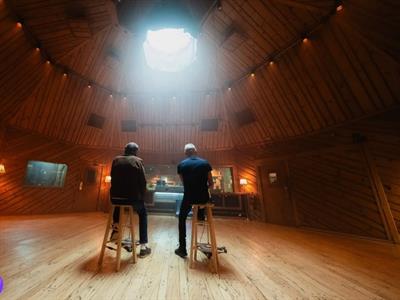 Juan Luis Guerra y Sting colaboran por primera vez