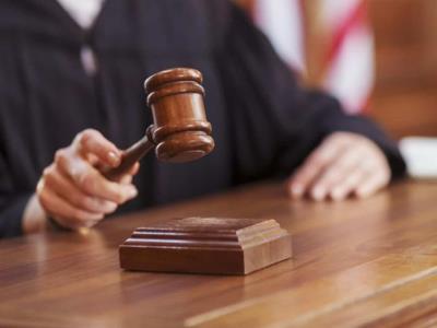 Jueza argentina destituida por participar en documental sobre Maradona