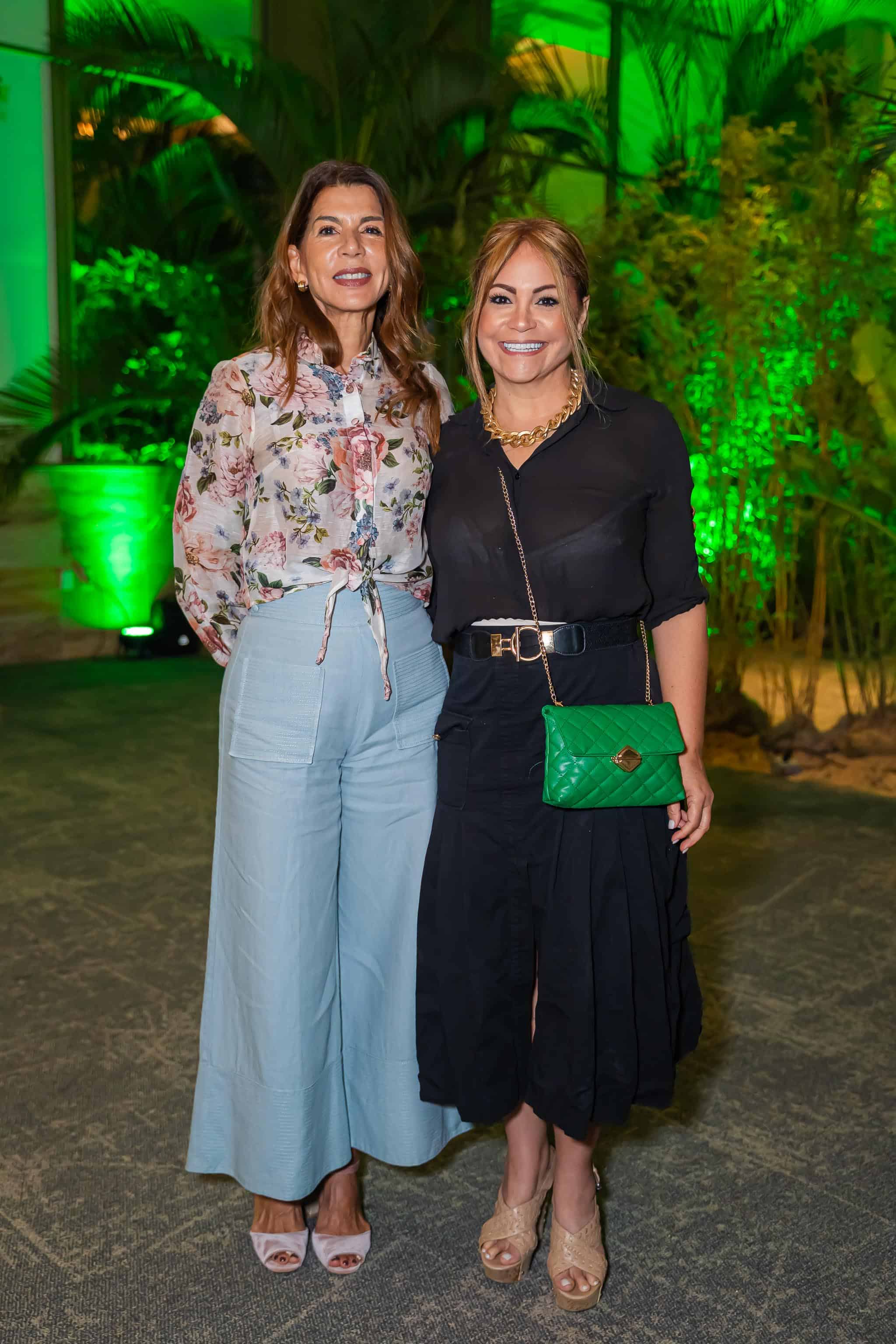 Rita Brugal y Rosa Grullón.