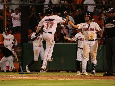 LIDOM: Toros logran tercer triunfo al hilo y le ganan serie a Leones