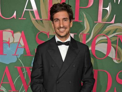 Lorenzo Bertelli presidirá Versace tras su compra