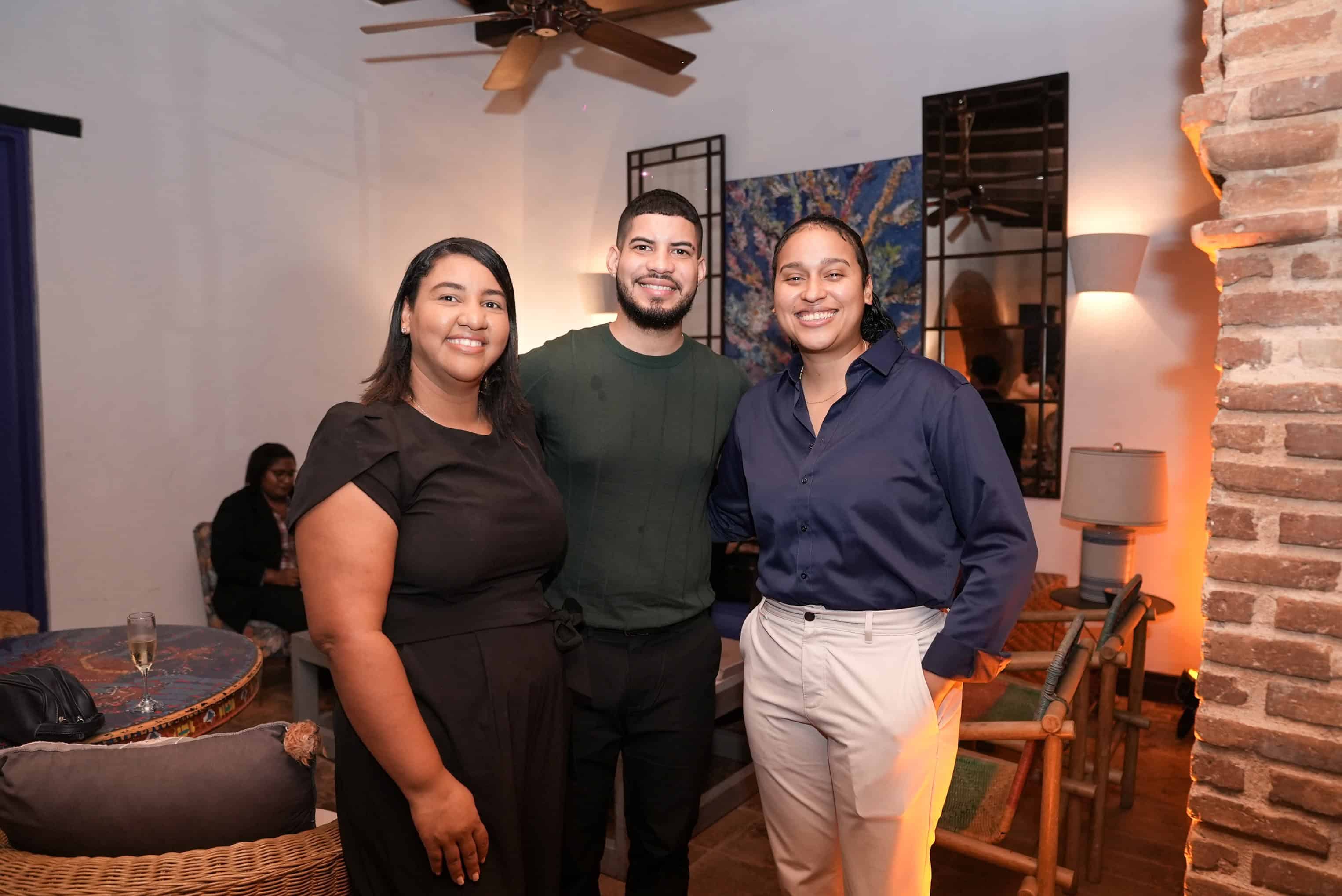 Elizabeth Peguero , Esleiter Medina y Teidi Cáceres.