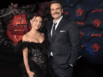 Millie Bobby Brown y David Harbour juntos tras denuncia de acoso