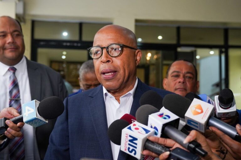 Pacheco respalda a Paliza y exige “garras legales” para impedir que el narcotráfico penetre las boletas electorales