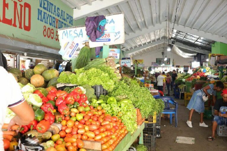Suben los precios: plátanos, guineos y verduras impulsan la inflación en octubre