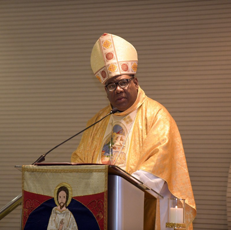 “Un adefesio legal”: Obispo Castro Marte rechaza sentencia del TC que elimina sanciones a policías y militares homosexuales