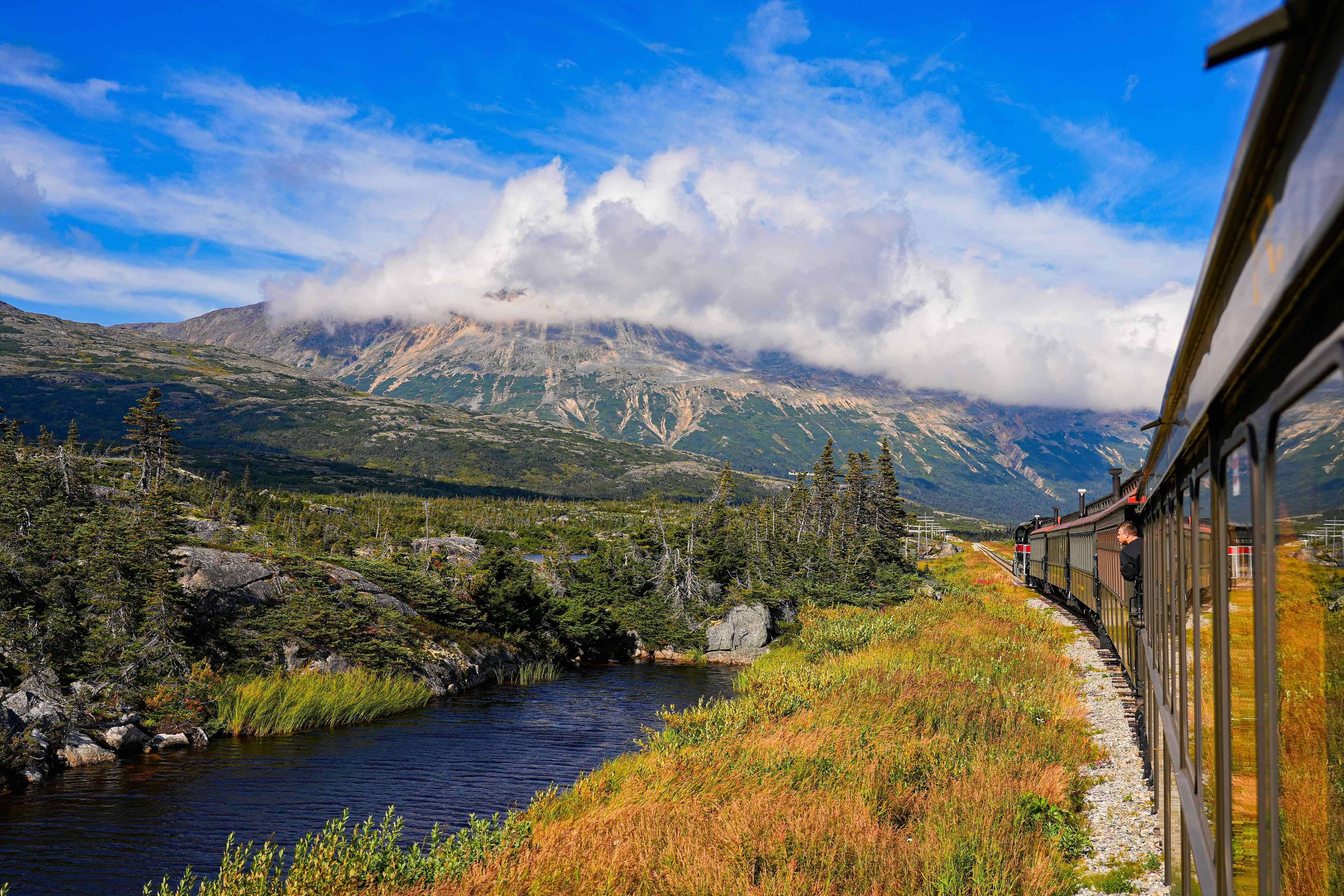 El tren ‘White Pass & Yukon Route’ (Skagway a Whitehorse, en EE. UU. y Canadá, por Alaska y Yukon), en el 9º puesto, ofrece paisajes únicos. 