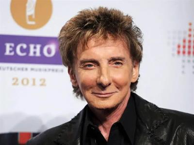 Barry Manilow revela cáncer de pulmón y cirugía programada