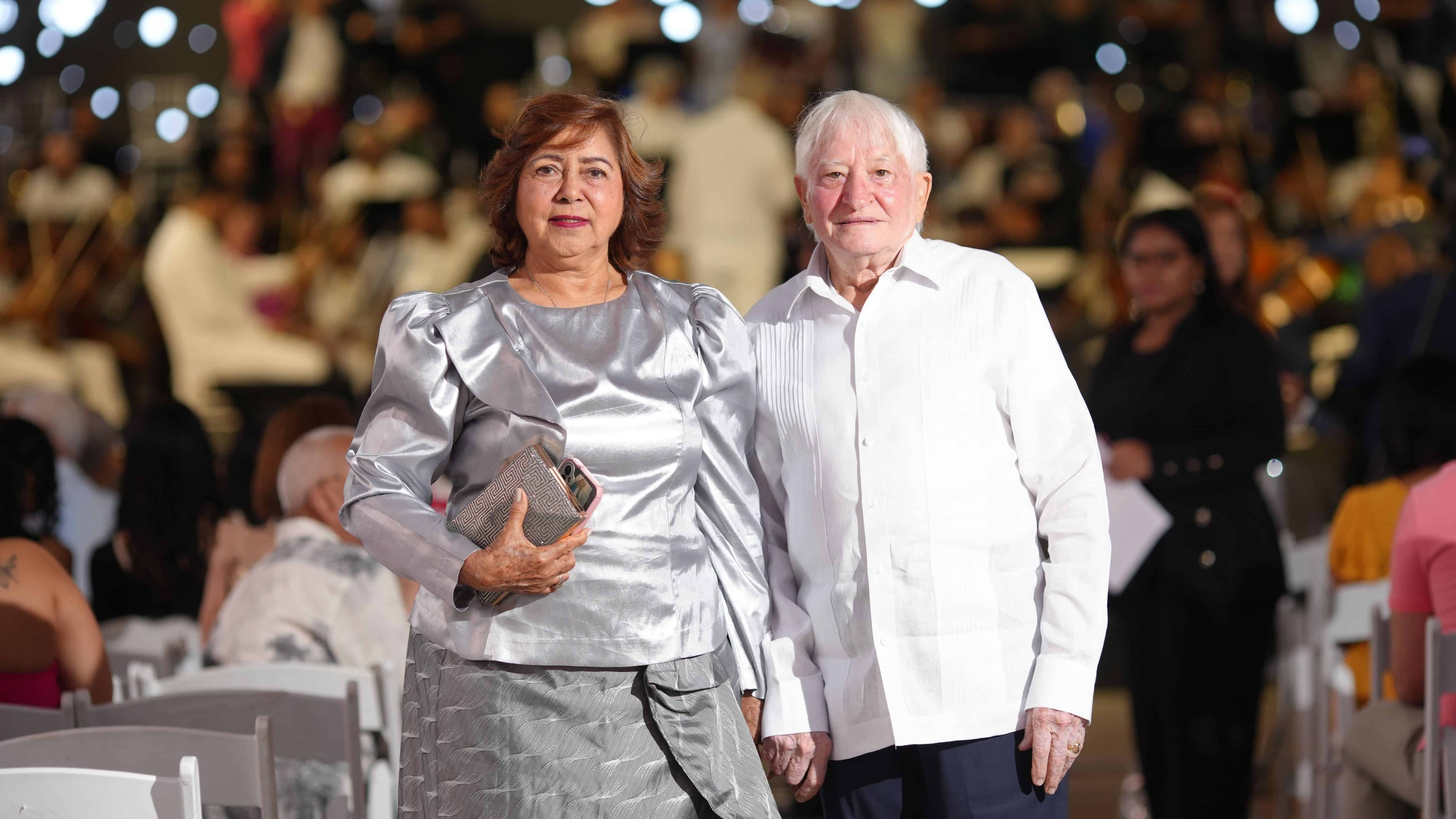Milagros Pimentel y Eduardo Romero Cintrón.