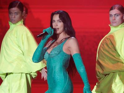 Dua Lipa taquería en Ciudad de México durante su gira 2025