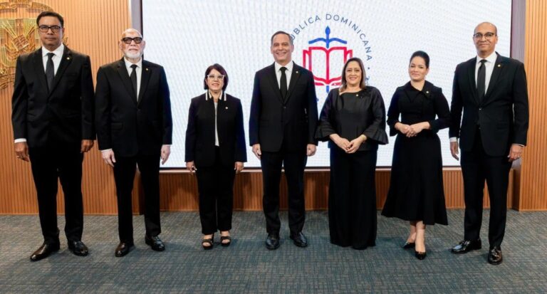 El Pleno de la Suprema asigna salas a los cinco jueces juramentados