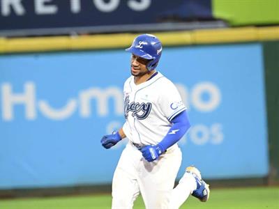 Francisco Mejía remolca cuatro y Licey vence a Toros 7-3