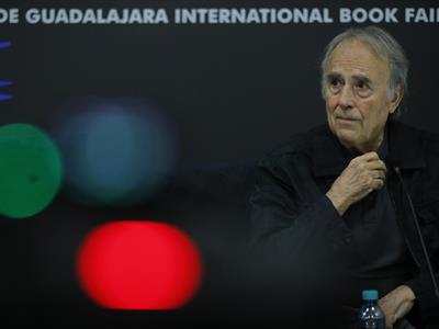 Joan Manuel Serrat dice que le gustaría morir entre canciones