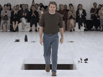 La fascinación de Alaïa por Dior completa una doble muestra en París