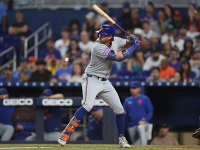 MLB: Jeff McNeil pasa a los Atléticos desde los Metros