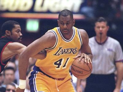 Muere a los 57 años Elden Campbell, ex Lakers que ganó los Pistons