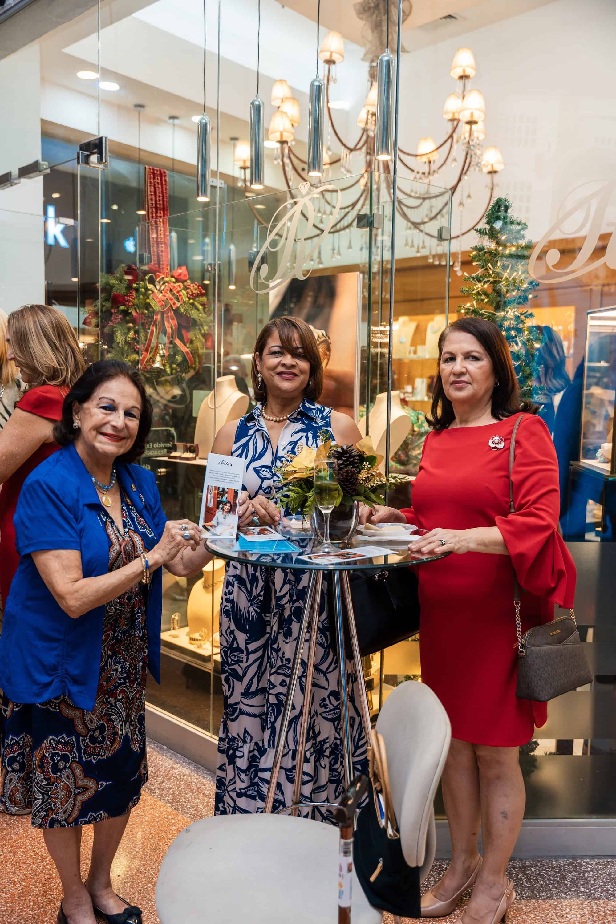 Maria Cristina Mere, Bethania Victoria y Zonia Tejada.