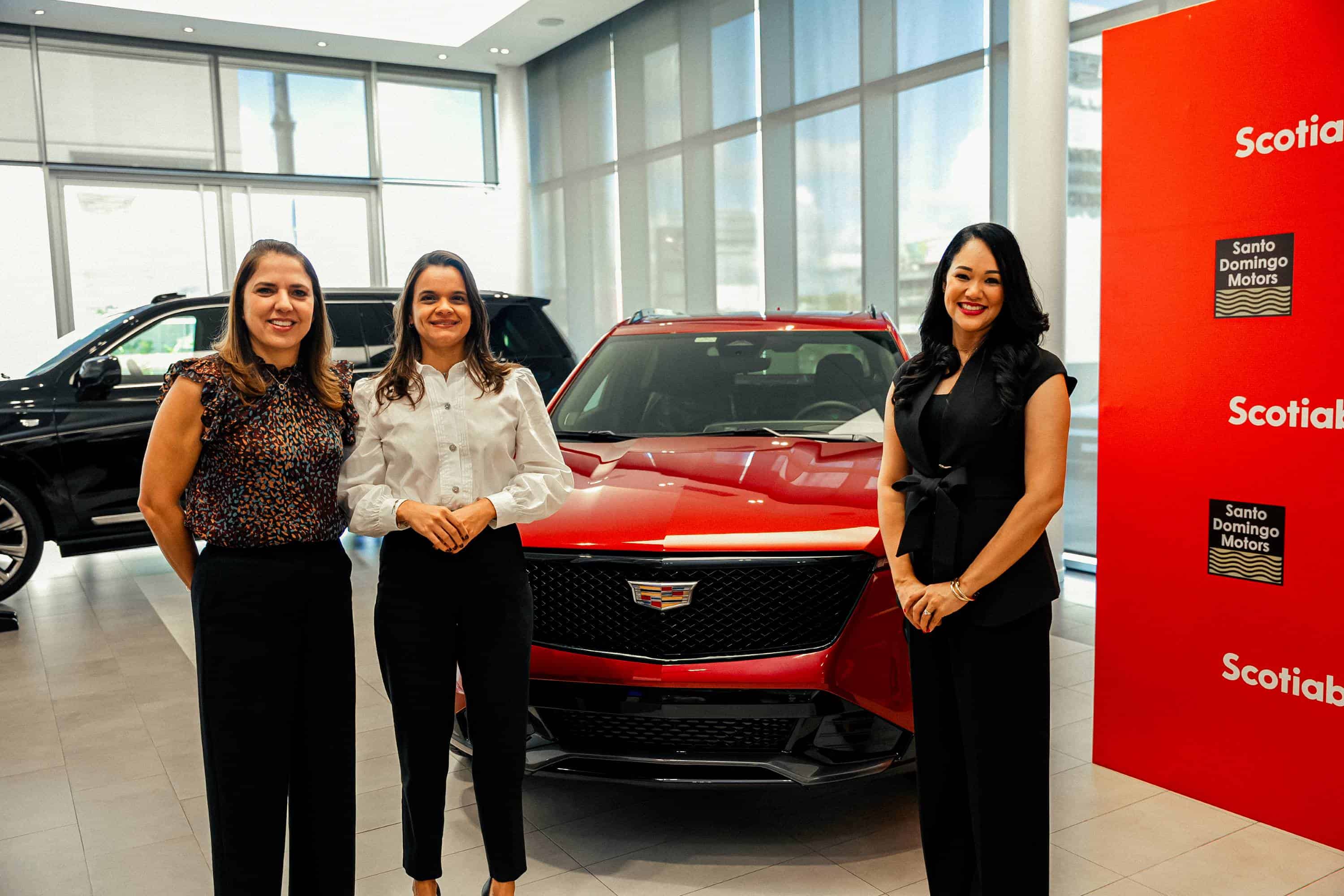 Carmen Mejía, Paola Soto y Zoila Abreu.