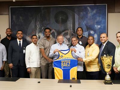 TBS Distrito: Club Mauricio Báez realiza visita al Banreservas