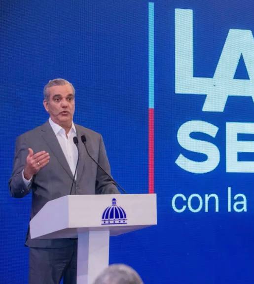 “Tenemos que acostumbrarnos a la oposición”, dice Abinader tras críticas de Leonel Fernández