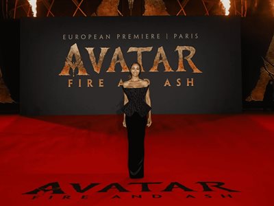 Zoé Saldaña habla de su personaje Neytiri en “Avatar: Fire and Ash”